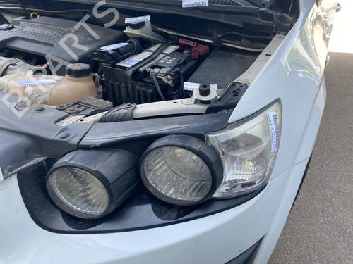 left-headlight-chevrolet-aveo-saloon-t300-2011-36756093 main image