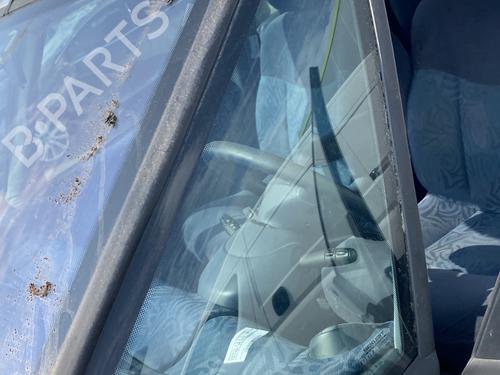 front-left-quarter-glass-renault-espace-iii-je0_-1996-1997-1998-1999-2000-2001-2002-26457498 main image