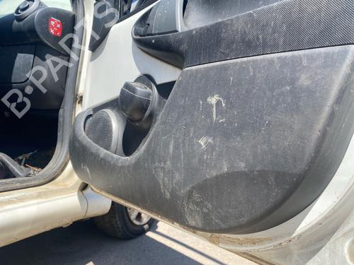 Used Front right panel Front right panel 37078686 37078686