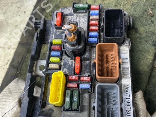 Used Fuse box Fuse box CITROËN C3 II (SC_) 1.4 HDi 70 (SC8HZC, SC8HR0, SC8HP4) (68 hp) 40253620 40253620