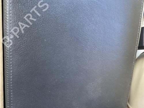 Used Armrest / Center console Armrest / Center console LAND ROVER RANGE ROVER II (P38A) 2.5 D 4x4 (136 hp) 29852151 29852151