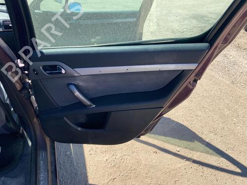 Høyre bakpanel Høyre bakpanel PEUGEOT 407 (6D_) 2.0 HDi 135 (6DRHRH, 6DRHRE, 6DRHRG, 6DRHRJ) (136 hp) 34220711 34220711