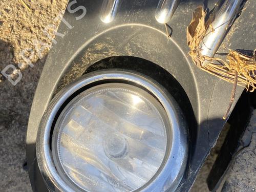 right-front-fog-light-peugeot-5008-0u_-0e_-2009-2010-2011-2012-2013-2014-2015-2016-2017-32477156 main image