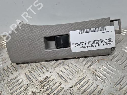 Used Right front window switch Right front window switch TOYOTA YARIS (_P9_) 1.4 D-4D (NLP90_, NLP90R) (90 hp) 22120589 22120589