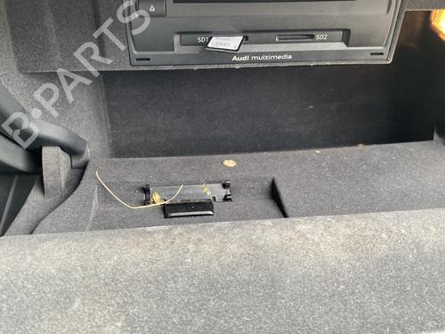 Used Glove box Glove box AUDI A3 Sportback (8VA, 8VF) 1.6 TDI (105 hp) 23785835 23785835