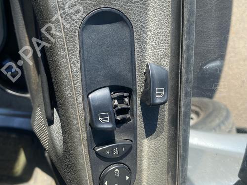Left front window switch MERCEDES-BENZ VITO / MIXTO Van (W639) 116 CDI (639.601, 639.603, 639.605) | BP39042424I27 - Image 3