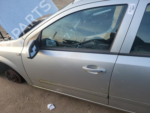 Dør venstre foran OPEL ASTRA H (A04) 1.4 (L48) (90 hp) 23785729