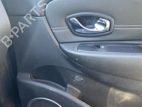 Used Front right panel Front right panel 39005808 39005808