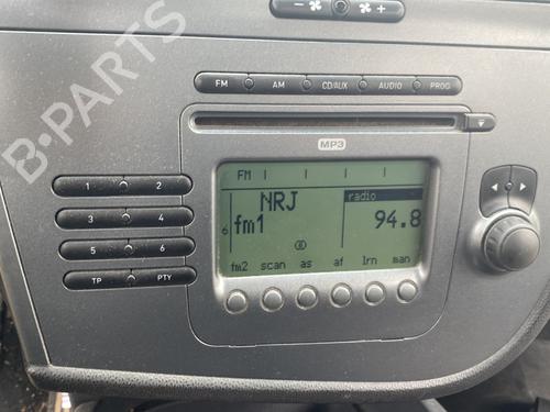 Used Radio Radio SEAT LEON (1P1) 1.9 TDI (105 hp) 33933762 33933762