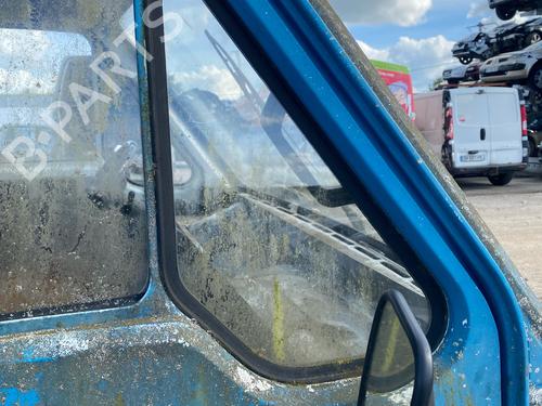 Used Front right quarter glass Front right quarter glass RENAULT MASTER I Van (T__) 28-35 2,5 D (75 hp) 34046275 34046275