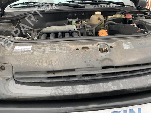 Used Grille RENAULT CLIO II (BB_, CB_) 1.2 (BB0A, BB0F, BB10, BB1K, BB28, BB2D, BB2H, CB0A,... (58 hp) 30726160