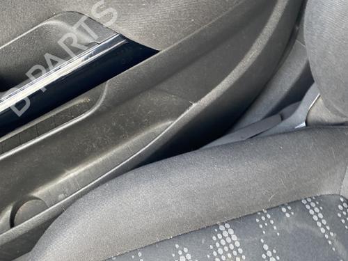 Used Right front seat Right front seat OPEL CORSA D (S07) 1.3 CDTI (L08, L68) (75 hp) 21820685 21820685