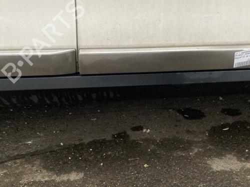 Used Right sideskirt PEUGEOT 2008 I (CU_) 1.2 VTi (82 hp) 31951100