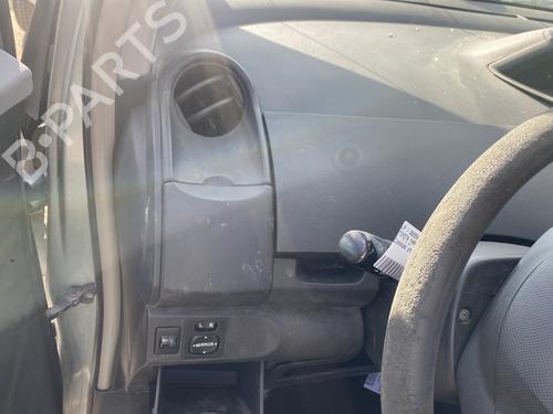 Used Dashboard TOYOTA YARIS (_P9_) 1.4 D-4D (NLP90_, NLP90R) (90 hp) 29757138