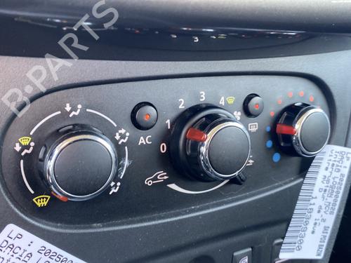 Used Climate control DACIA LOGAN MCV II TCe 90 (K8M1, K8MA, K8AC) (90 hp) 31041440