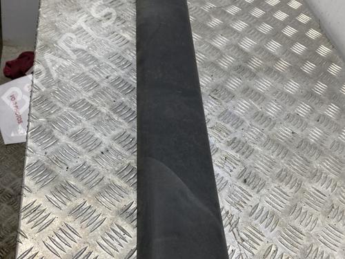 Used Door moulding trim RENAULT MASTER II Van (FD) 2.5 dCi 120 (FD0M, FD0U, FD0W, FD2M, FD2W, FD3M, FD3U,... (115 hp) 27523744
