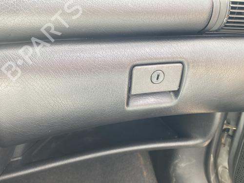 Used Glove box OPEL ASTRA F Hatchback (T92) 1.7 TD (F08, M08, F68, M68) (68 hp) 27165363