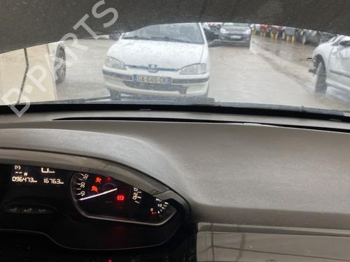 Used Dashboard Dashboard PEUGEOT 208 I (CA_, CC_) 1.2 VTI 82 (82 hp) 32174036 32174036