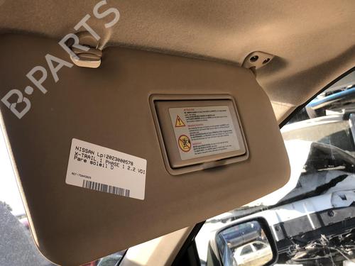 Used Right sun visor NISSAN X-TRAIL I (T30) 2.2 Di 4x4 (114 hp) 19913918