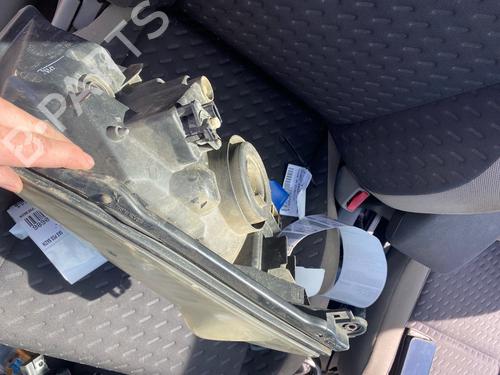 left-headlight-nissan-x-trail-i-t30-2001-2002-2003-2004-2005-2006-2007-2008-2009-2010-2011-2012-2013-35994867 main image