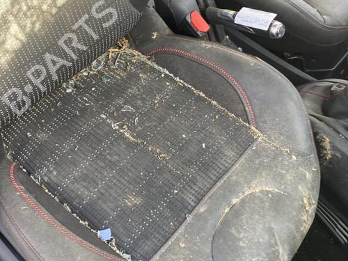 Used Right front seat PEUGEOT 208 I (CA_, CC_) 1.2 THP 110 (110 hp) 24886101