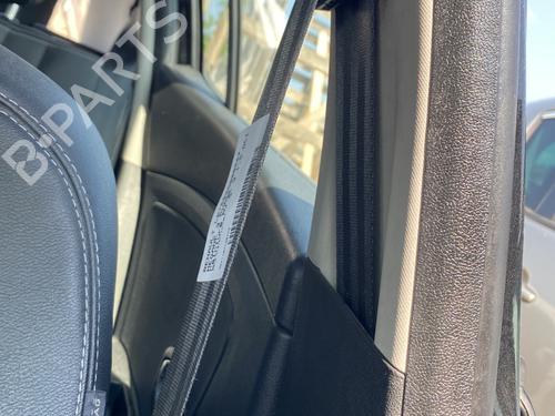 front-left-seatbelt-renault-megane-iii-hatchback-bz01_-b3_-2008-26526436 main image