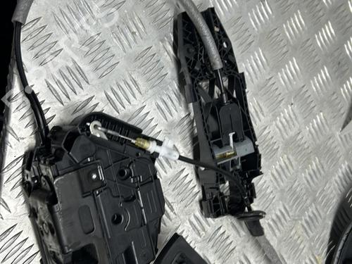 front-right-lock-vw-polo-vi-aw1-bz1-ae1-10-5tb837016c-2017-19910841 main image