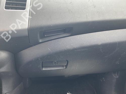 Guantera PEUGEOT 4007 (VU_, VV_) 2.2 HDi (156 hp) 33170858