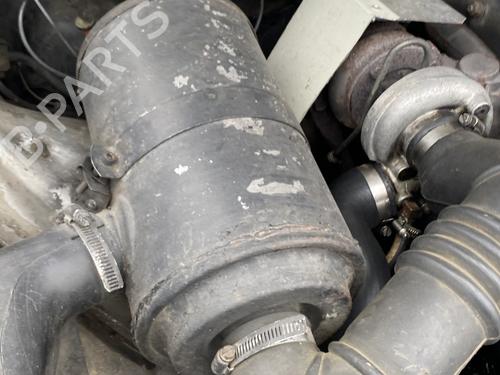 Used Air filter box Air filter box JEEP CHEROKEE (XJ) 2.1 TD (87 hp) 32439567 32439567