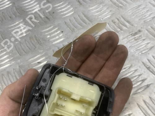 Used Left front window switch Left front window switch RENAULT TRAFIC III Van (FG_) 1.6 dCi 115 (FGMD) (116 hp) 25923807 25923807