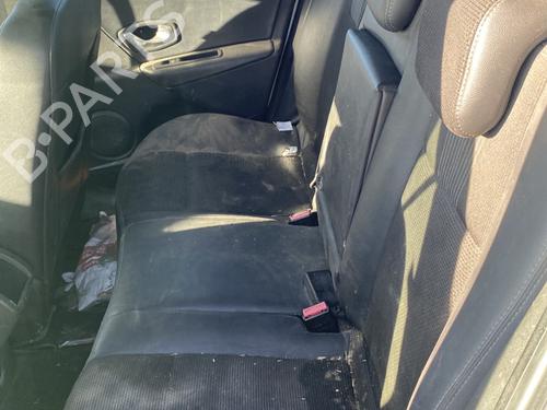 rear-seat-renault-megane-iii-hatchback-bz01_-b3_-2008-25270526 main image