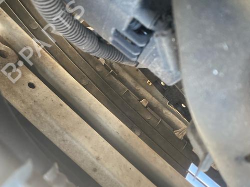 Used Front bumper reinforcement Front bumper reinforcement 37156781 37156781