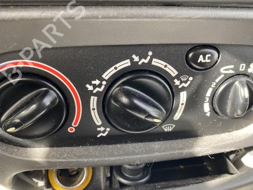 Used Climate control Climate control 28813845 28813845