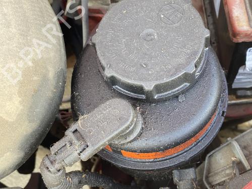 Servostyringsbeholder IVECO DAILY III Platform/Chassis 35 S 11,35 C 11 (A2FC13AA, A6FBU4AB, A2NB14A1, A2ND13A1,... 42548853