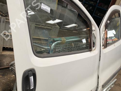 right-front-door-citroen-nemo-box-bodympv-aa_-2008-39570325 main image