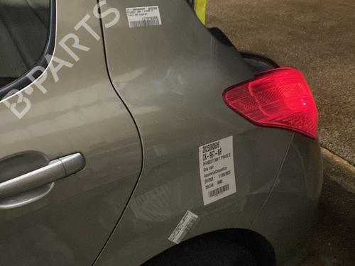 Kotflügel links hinten für PEUGEOT 308 I (4A_, 4C_) 1.6 HDi (92 hp) 30860968