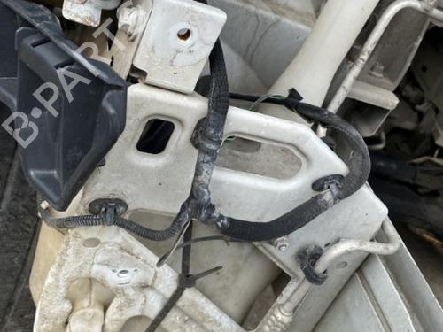 windscreen-washer-tank-renault-master-iii-van-fv-23-dci-125-fwd-fv0c-fv0d-fv0g-fv0h-fv0j-fv0k-2010-22124417 main image