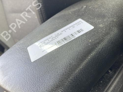 Armrest / Center console PEUGEOT 308 I (4A_, 4C_) 1.6 HDi | BP25867057I20 