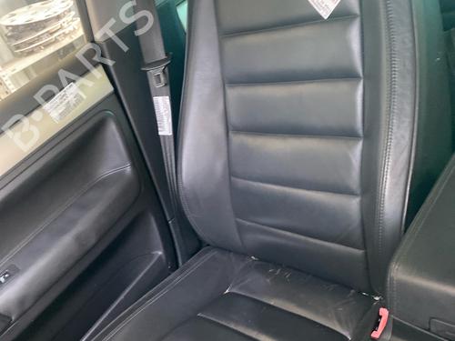 Used Right front seat Right front seat 36817125 36817125