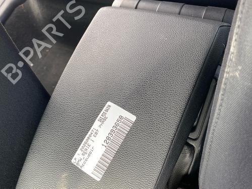 Used Armrest / Center console Armrest / Center console 36756025 36756025
