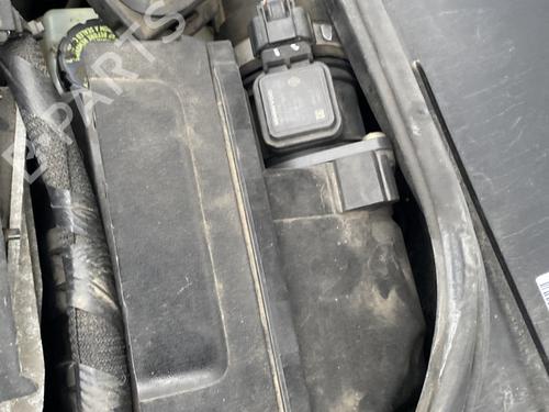 Used Air filter box Air filter box 31136838 31136838