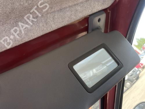 Used Right sun visor Right sun visor 25880462 25880462