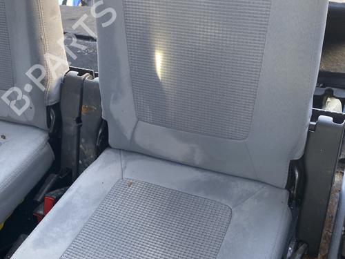 Sæde bagtil (3. række) PEUGEOT 5008 (0U_, 0E_) 1.6 HDi (110 hp) 32477175
