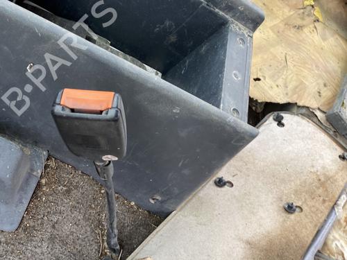 Used Seat buckle NISSAN PATROL III/2 Station Wagon (W260) 2.8 D 4x4 (92 hp) 33117012