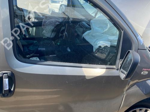 tuer-rechts-vorne-citroen-nemo-mpv-2009-38776246 main image