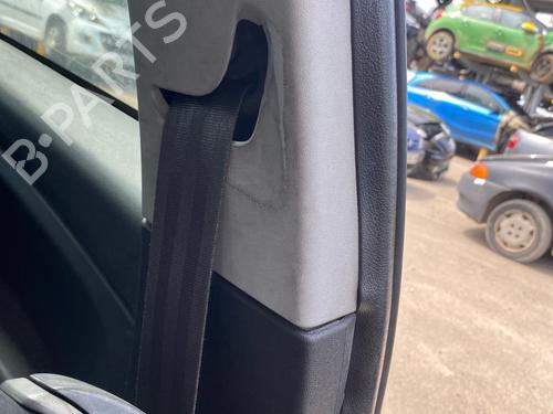 front-left-seatbelt-fiat-punto-evo-199_-2008-37749767 main image