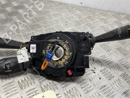 Steering column stalk PEUGEOT 308 SW II (LC_, LJ_, LR_, LX_, L4_) 1.6 BlueHDi 100 | BP21086731I23