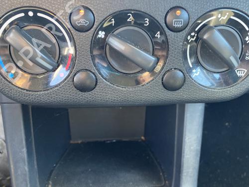 Climate control SUZUKI SWIFT III (MZ, EZ) 1.3 (RS413, ZC11S) | BP33237817I5 - Image 3