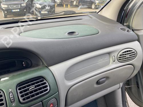 Used Dashboard RENAULT SCÉNIC I MPV (JA0/1_, FA0_) 1.6 (JA00, JA16, JA15, JA19, JA1V, JA2B, JA2C, JA0B,... (107 hp) 30150050