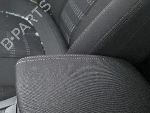 Used Armrest / Center console PEUGEOT 308 II (LB_, LP_, LW_, LH_, L3_) 1.6 BlueHDi 120 (120 hp) 32347645